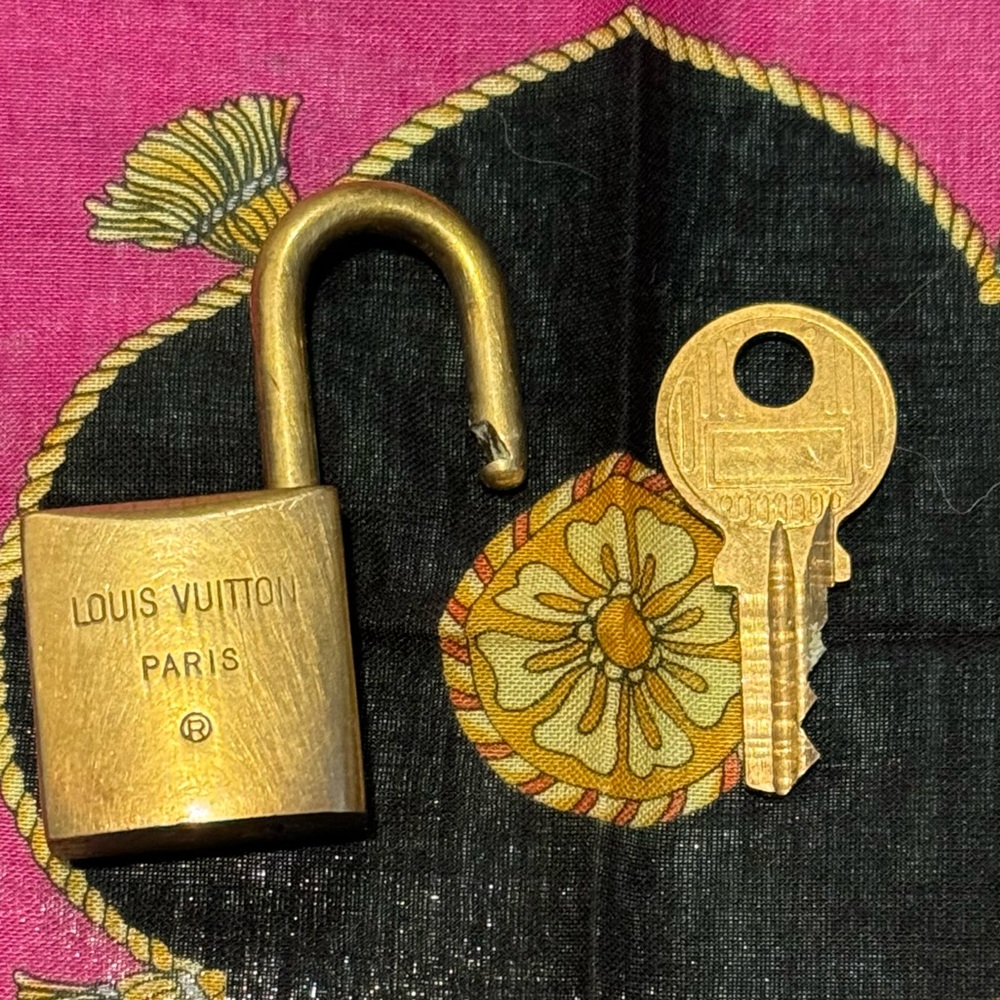 Louis Vuitton 200 Series Lock and Key #210 - Brass - Picture 5 of 5